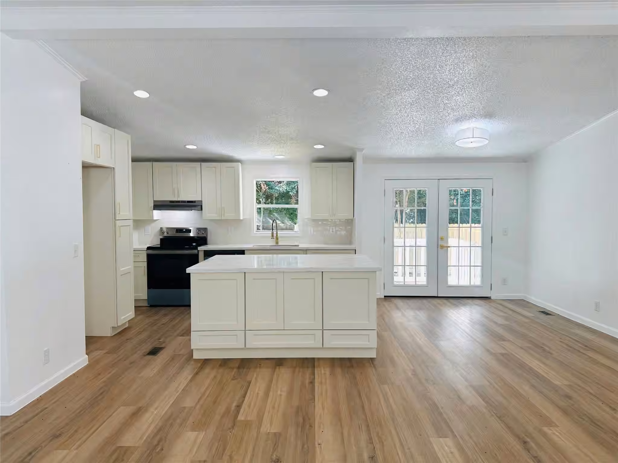 Photo 6 of 16474 Spring Rain Court, Conroe, TX