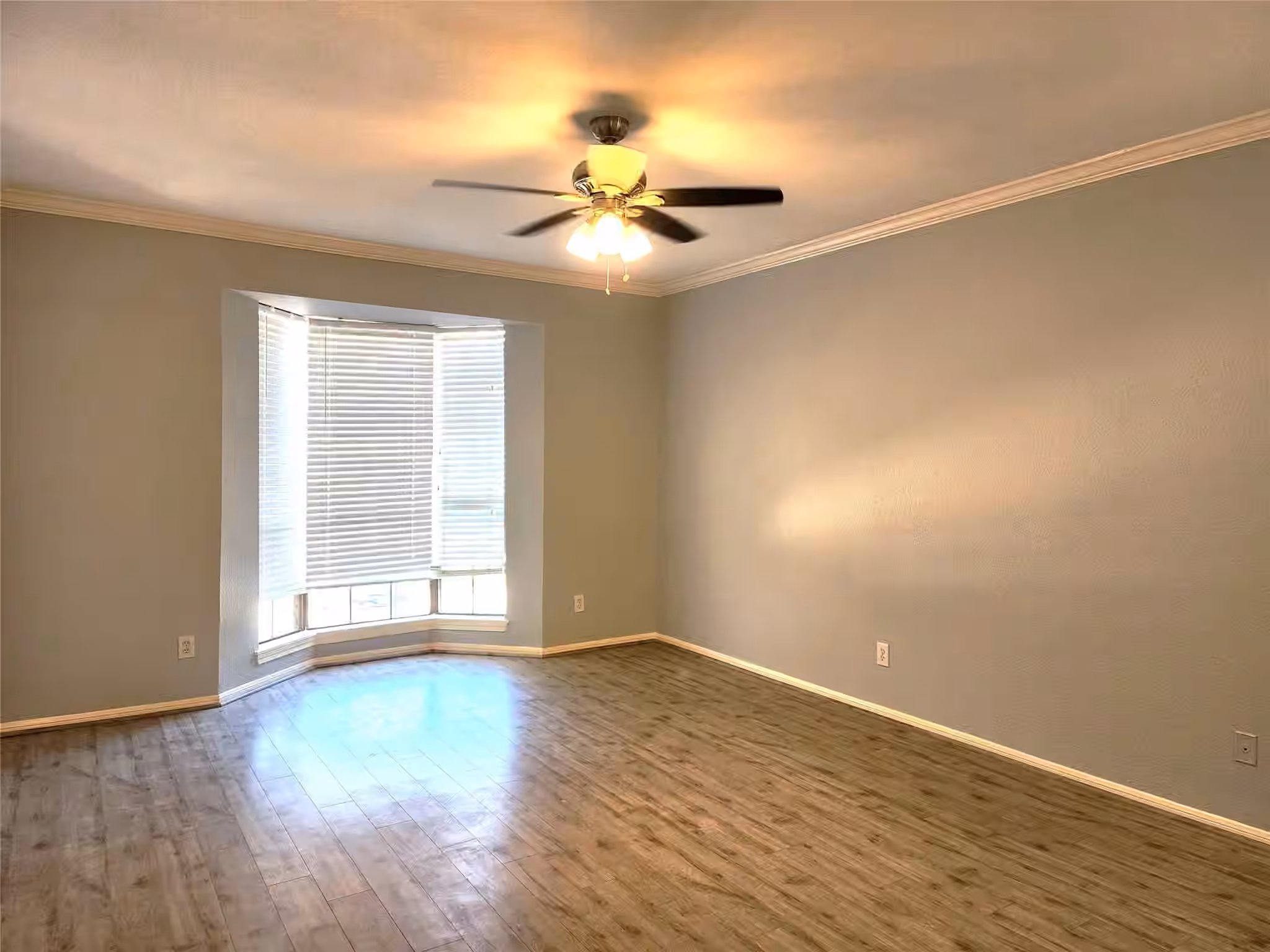 Photo 4 of 2255 Braeswood Park Drive 272, Houston, TX