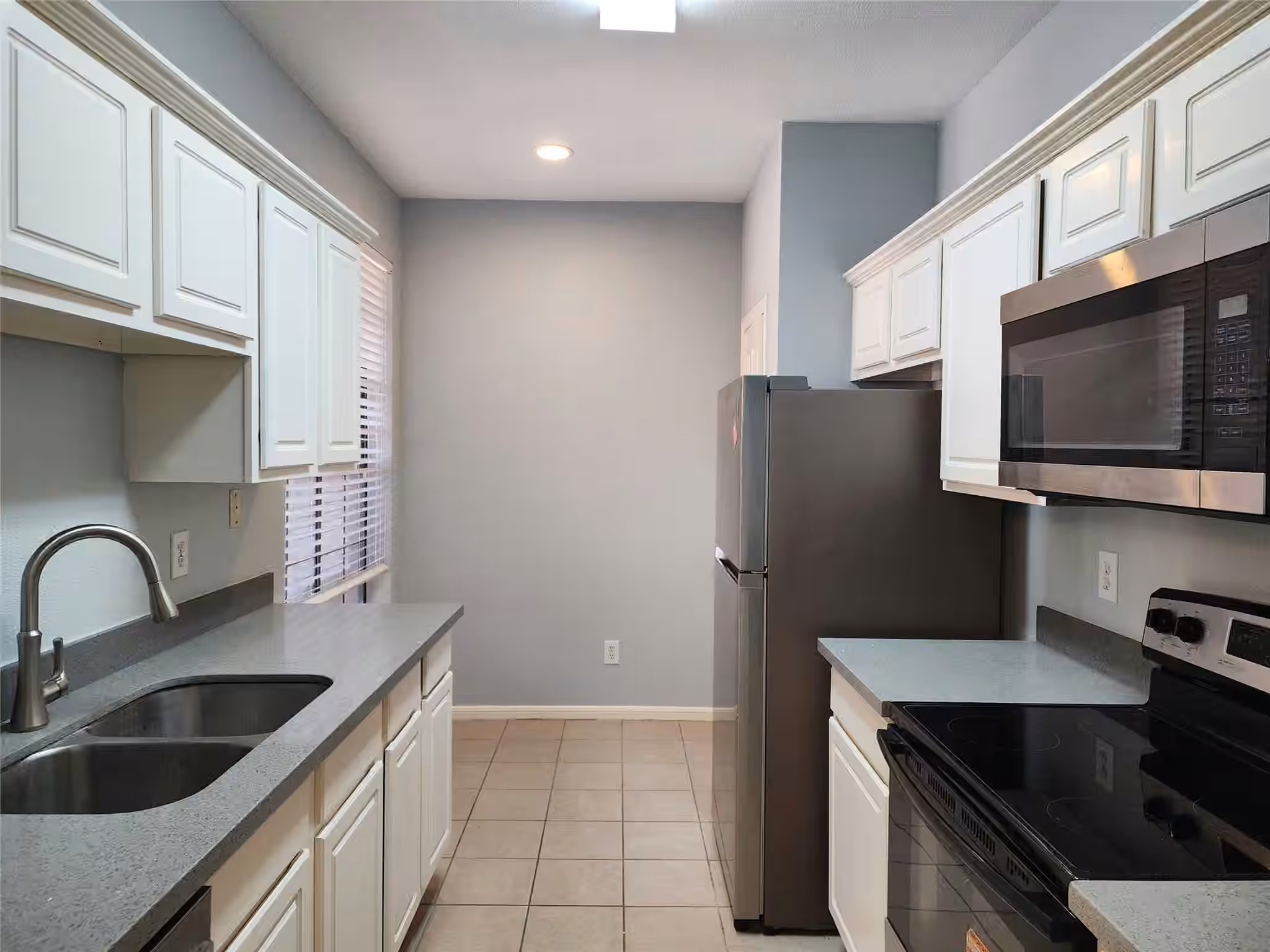 Photo 6 of 2255 Braeswood Park Drive 272, Houston, TX