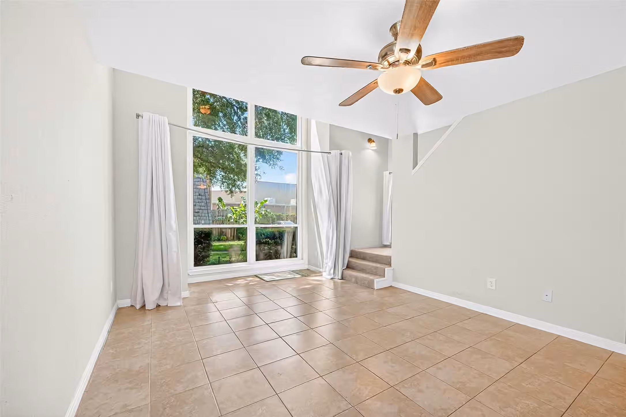 Photo 7 of 16120 Stuebner Airline Road 105, Spring, TX