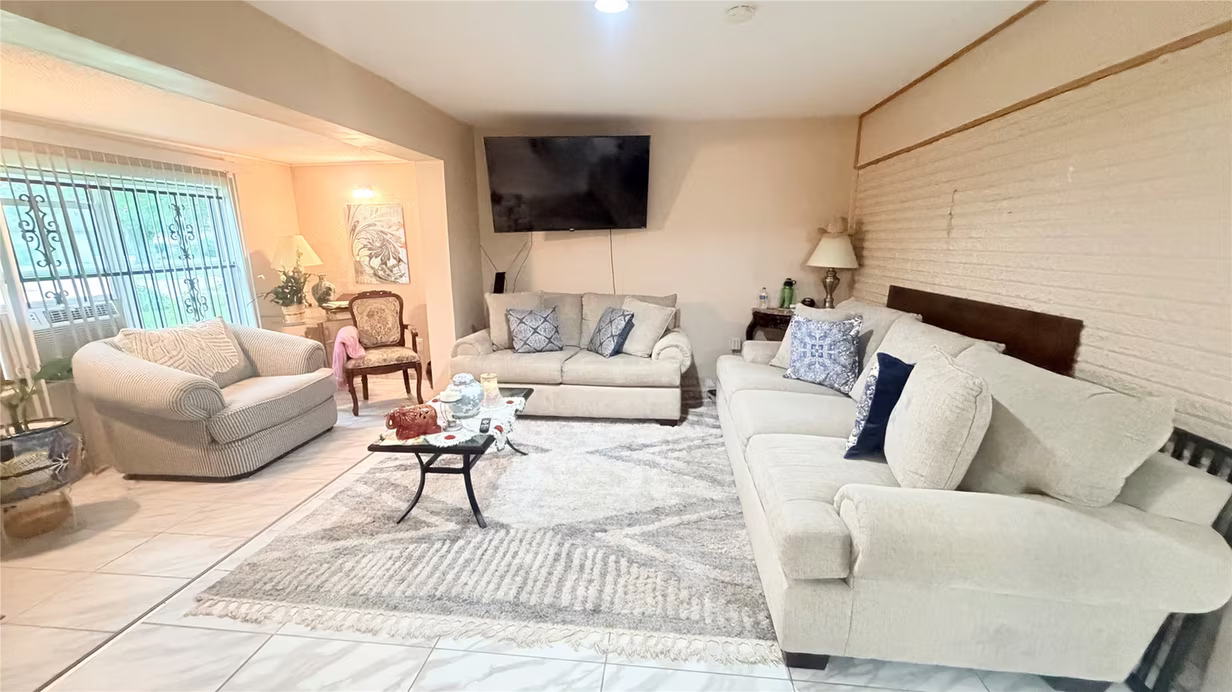 Photo 3 of 4930 Teton Street, Houston, TX