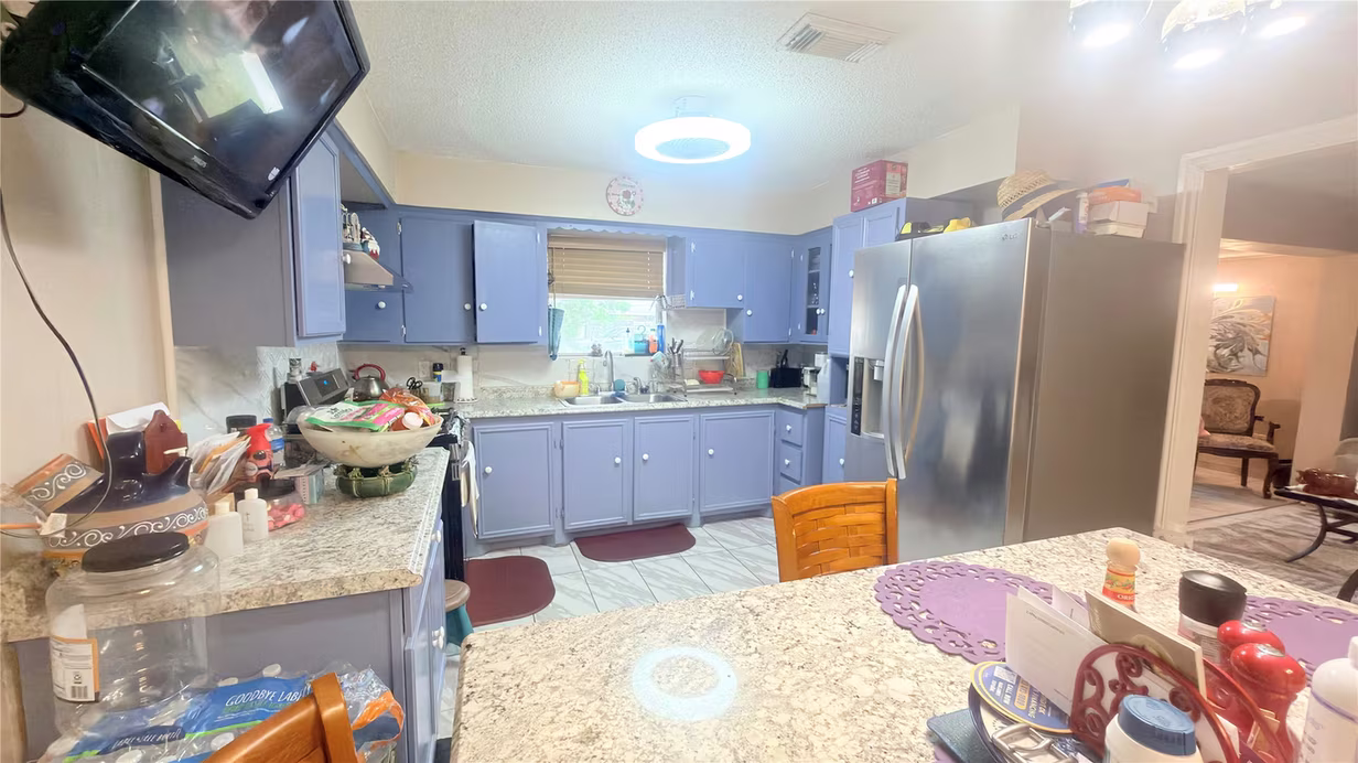 Photo 6 of 4930 Teton Street, Houston, TX