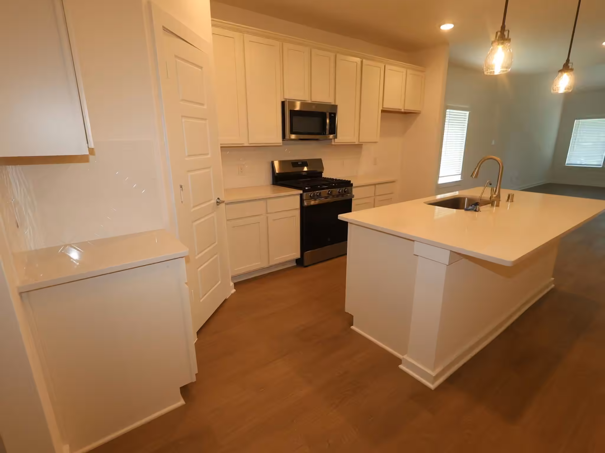 Photo 4 of 32539 Summer Vista Lane, Fulshear, TX