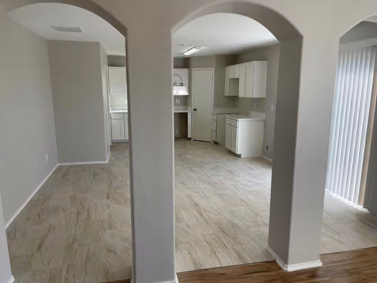 Photo 5 of 12704 Rio Nueces Lane, Rosharon, TX