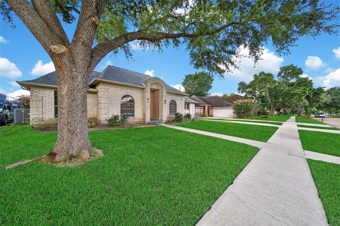 Photo 2 of 15319 Rio Plaza Drive, Houston, TX