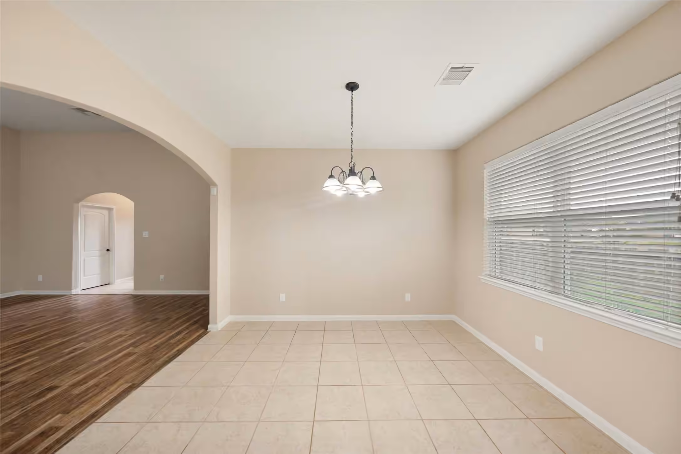 Photo 7 of 18856 Atascosa Trail, Magnolia, TX
