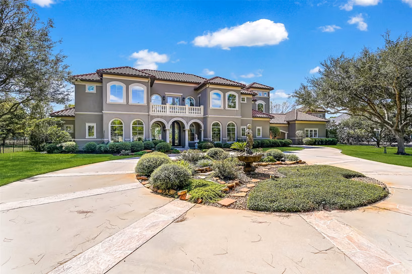 Photo 3 of 2117 San Miguel Drive, Friendswood, TX