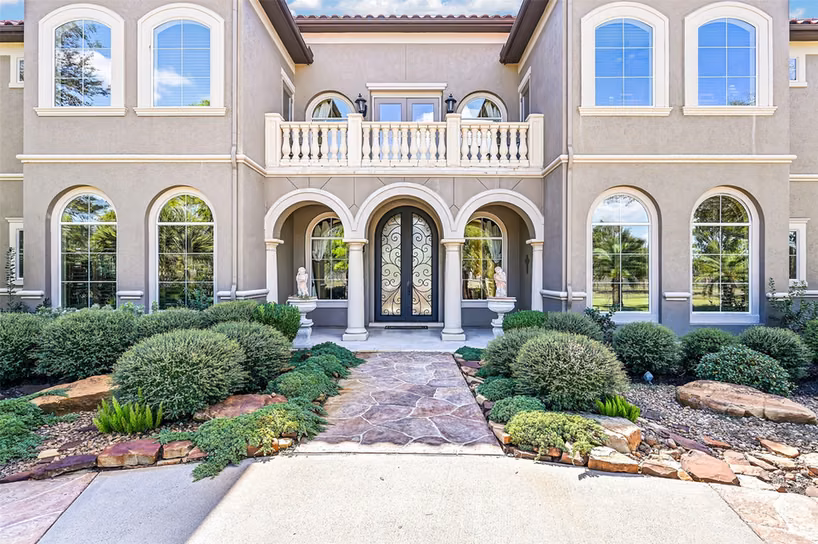 Photo 4 of 2117 San Miguel Drive, Friendswood, TX