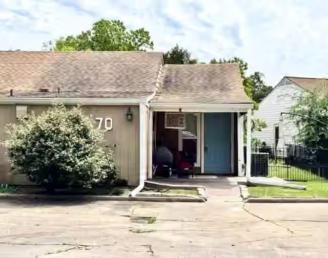 Photo of 70 Westwood Drive W, Trinity, TX 75862