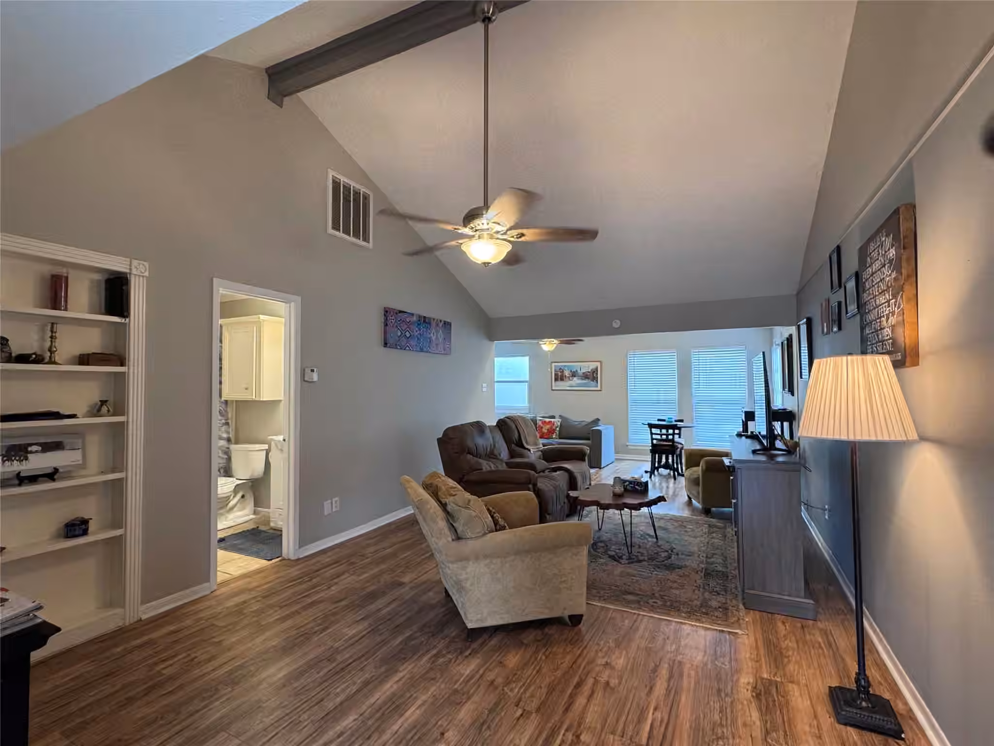 Photo 5 of 70 Westwood Drive W, Trinity, TX