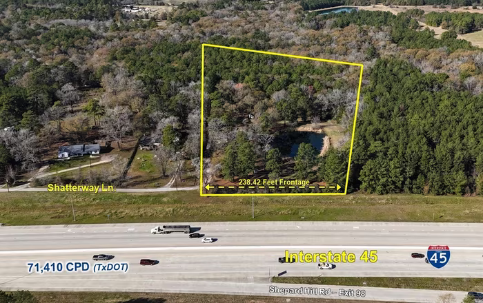 Photo 4 of 15674 Shatterway Lane, Willis, TX
