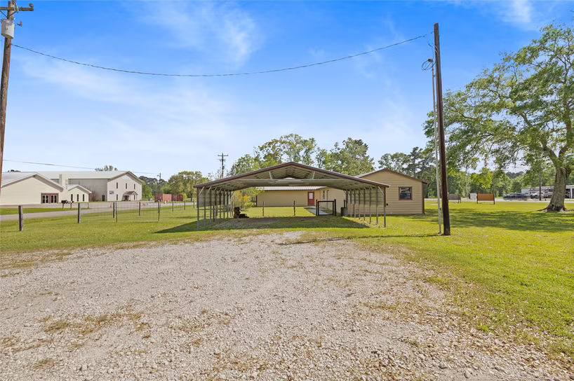 Photo 5 of 22360 Highway 321, Cleveland, TX