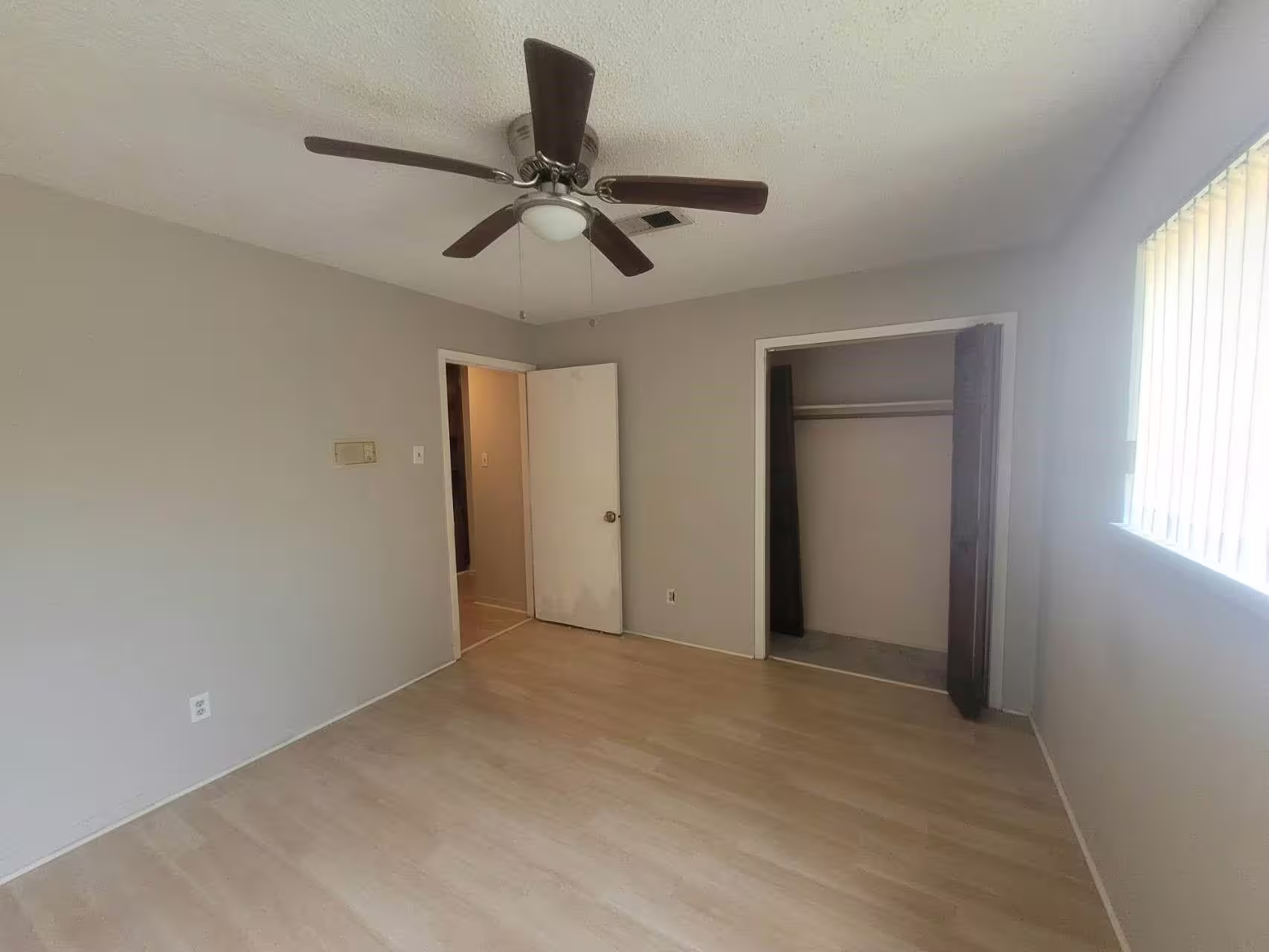 Photo 4 of 2709 21st Avenue N, Texas City, TX