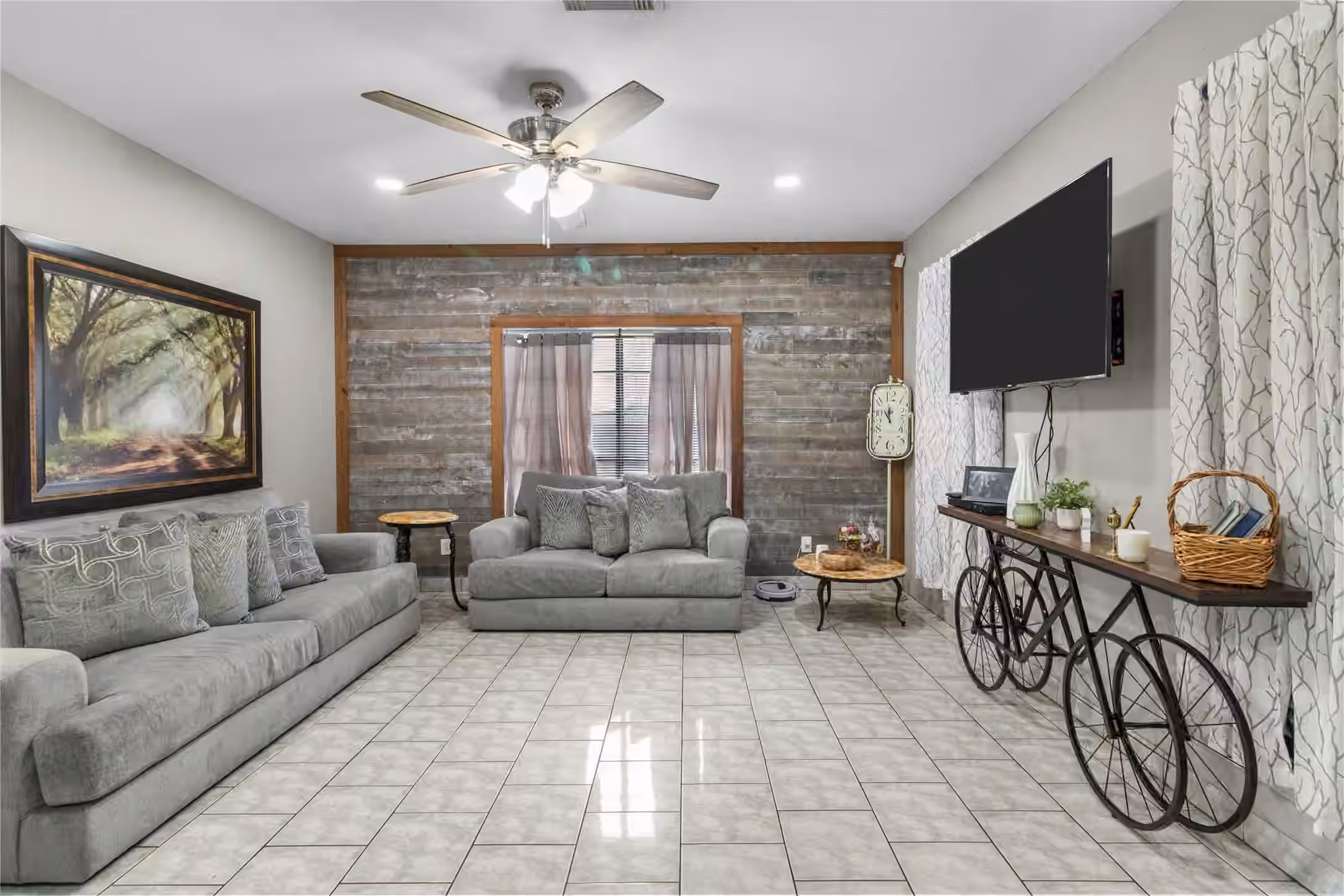 Photo 4 of 1011 Iowa Street, South Houston, TX