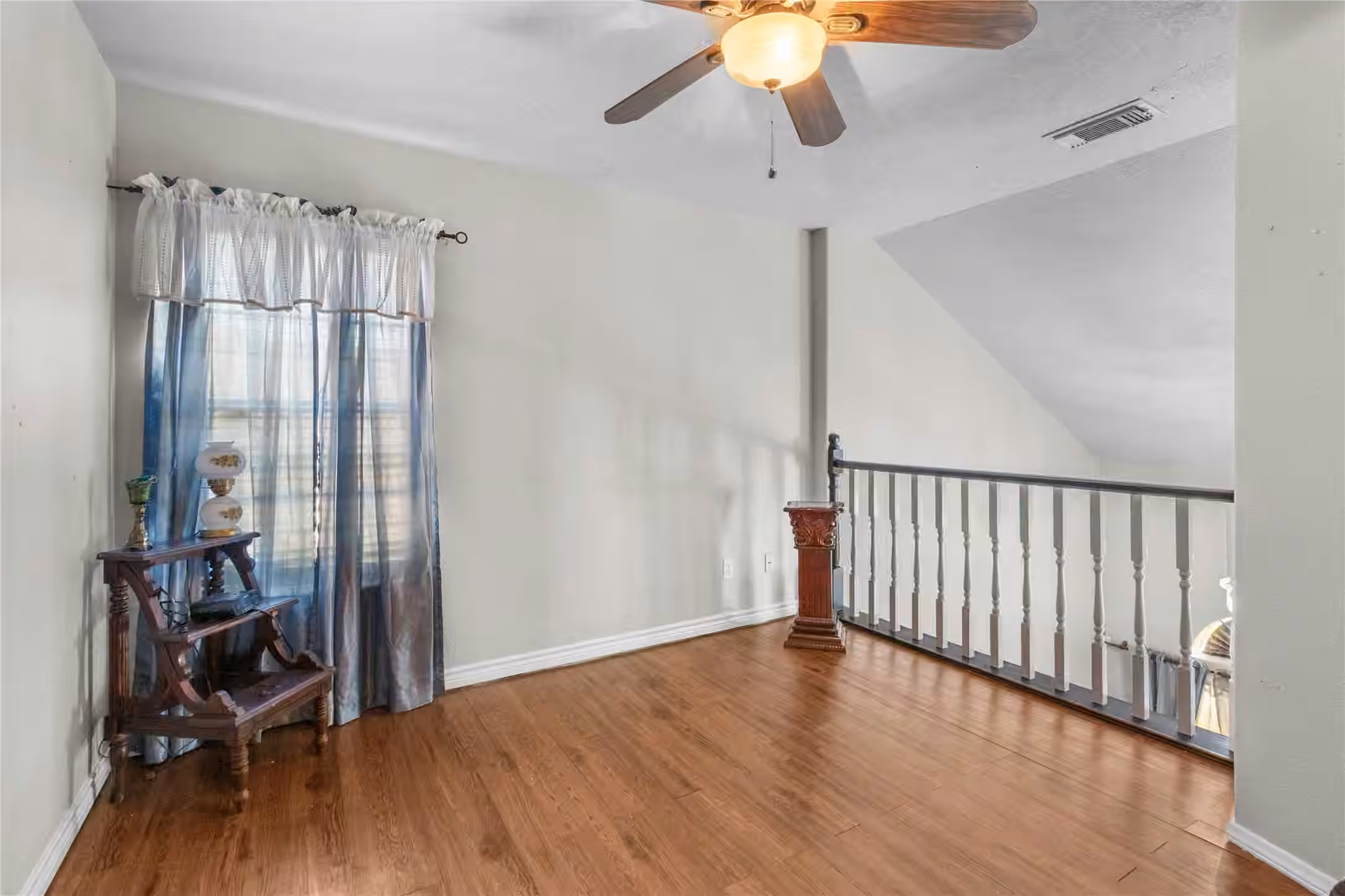Photo 7 of 1011 Iowa Street, South Houston, TX