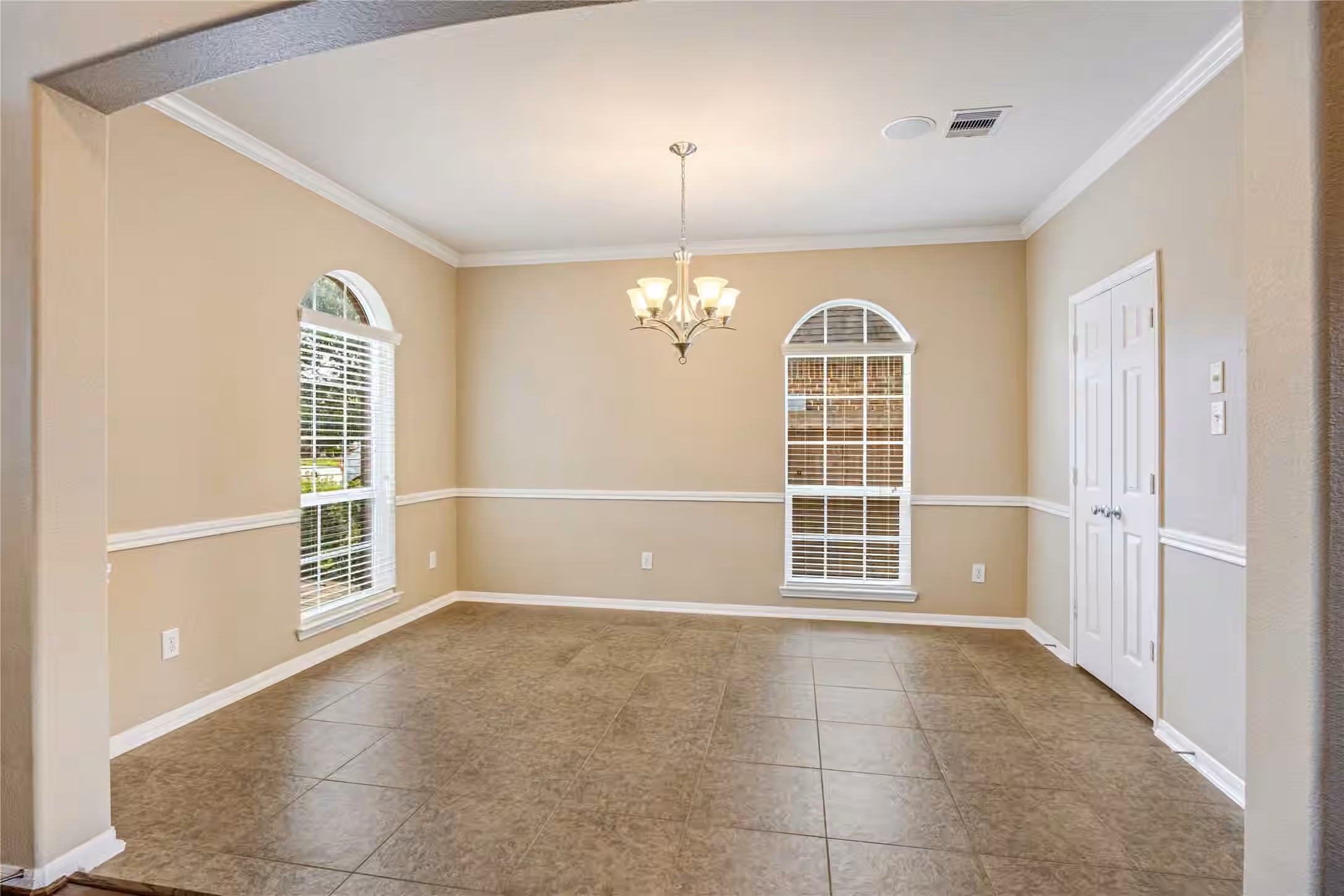 Photo 7 of 1111 Haye Road, Friendswood, TX