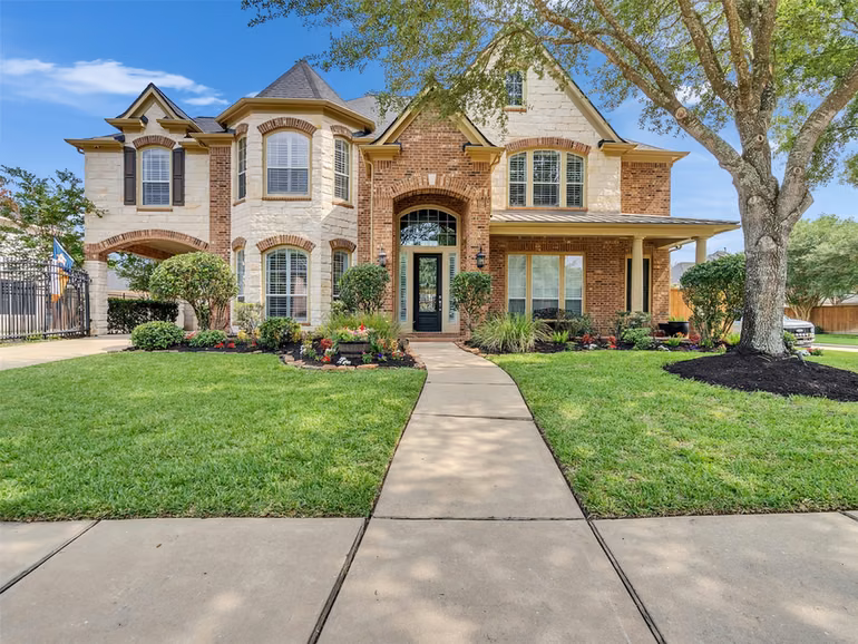 Photo 3 of 16019 Ormonde Crossing Drive, Cypress, TX