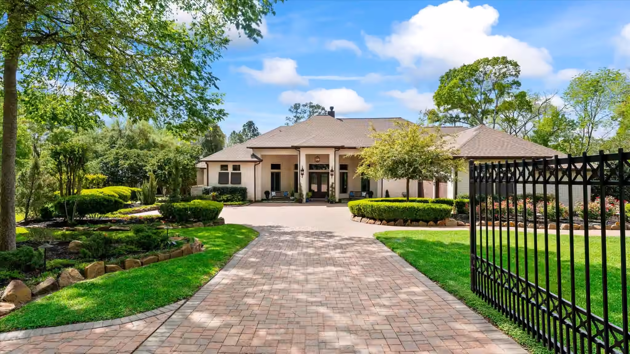 Photo 3 of 18703 Palm Beach Boulevard, Conroe, TX