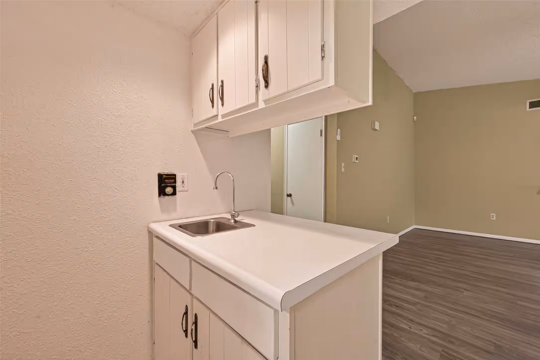 Photo 6 of 1910 Blindlake Drive, Houston, TX