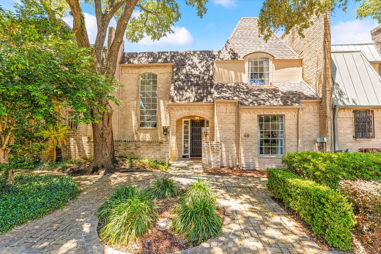 Photo 6 of 48 Bayou Pointe Drive, Houston, TX