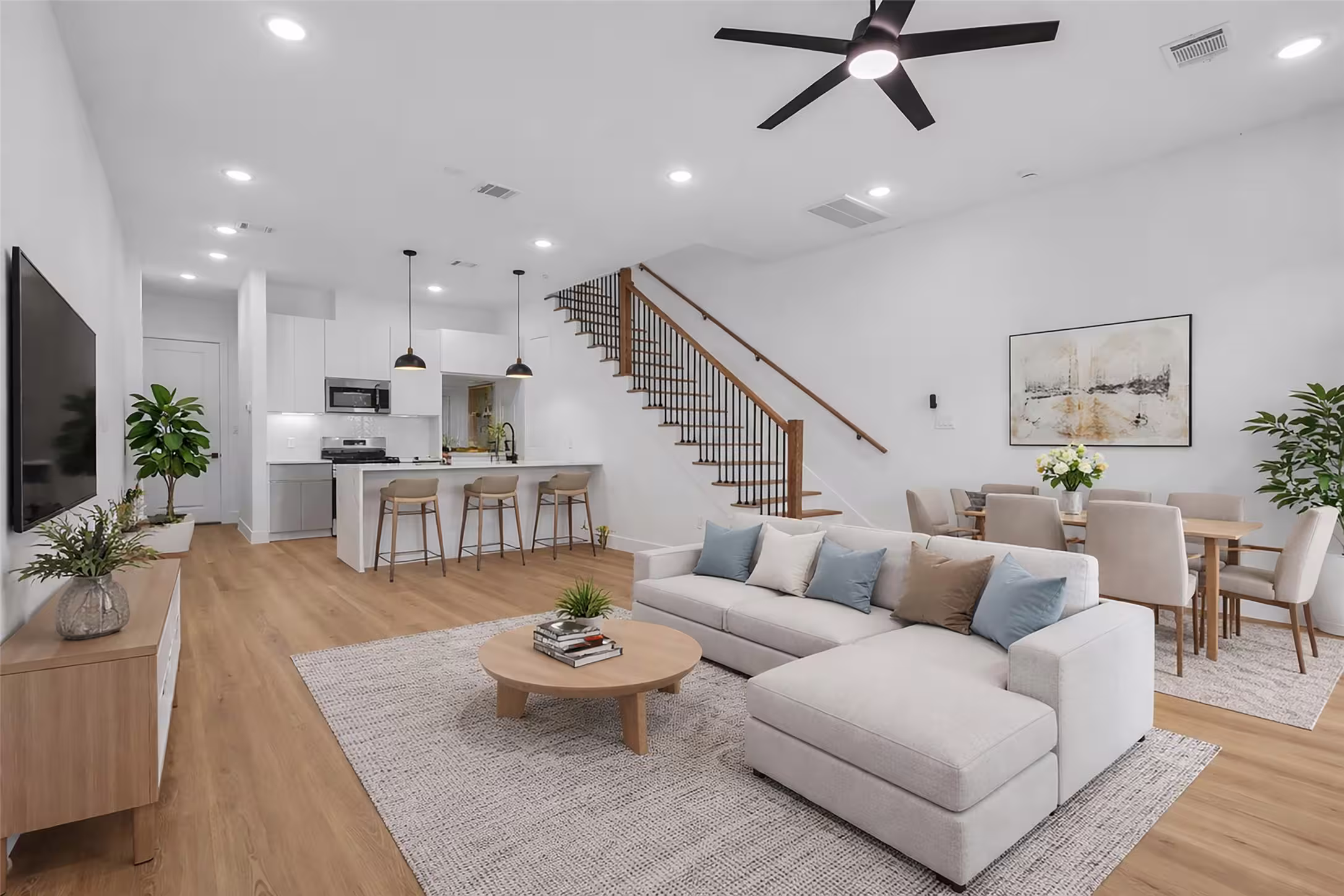 Photo 3 of 1504 Griffin Street, Houston, TX
