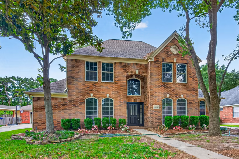 Photo 2 of 12514 Leytonstone Street, Tomball, TX