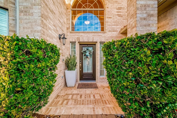 Photo 3 of 11711 Lismore Lake Drive, Cypress, TX
