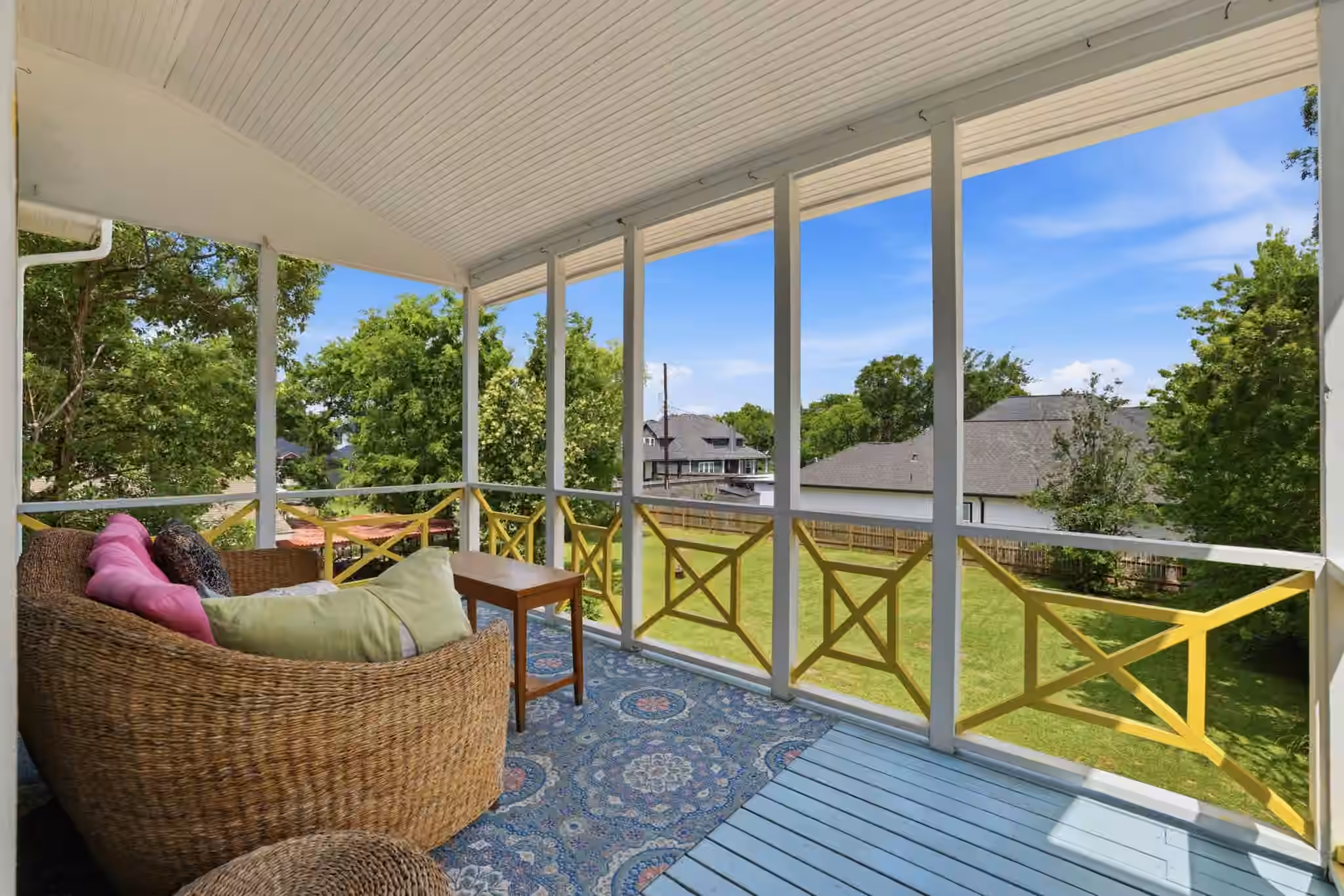 Photo 3 of 410 S Carroll Street, La Porte, TX