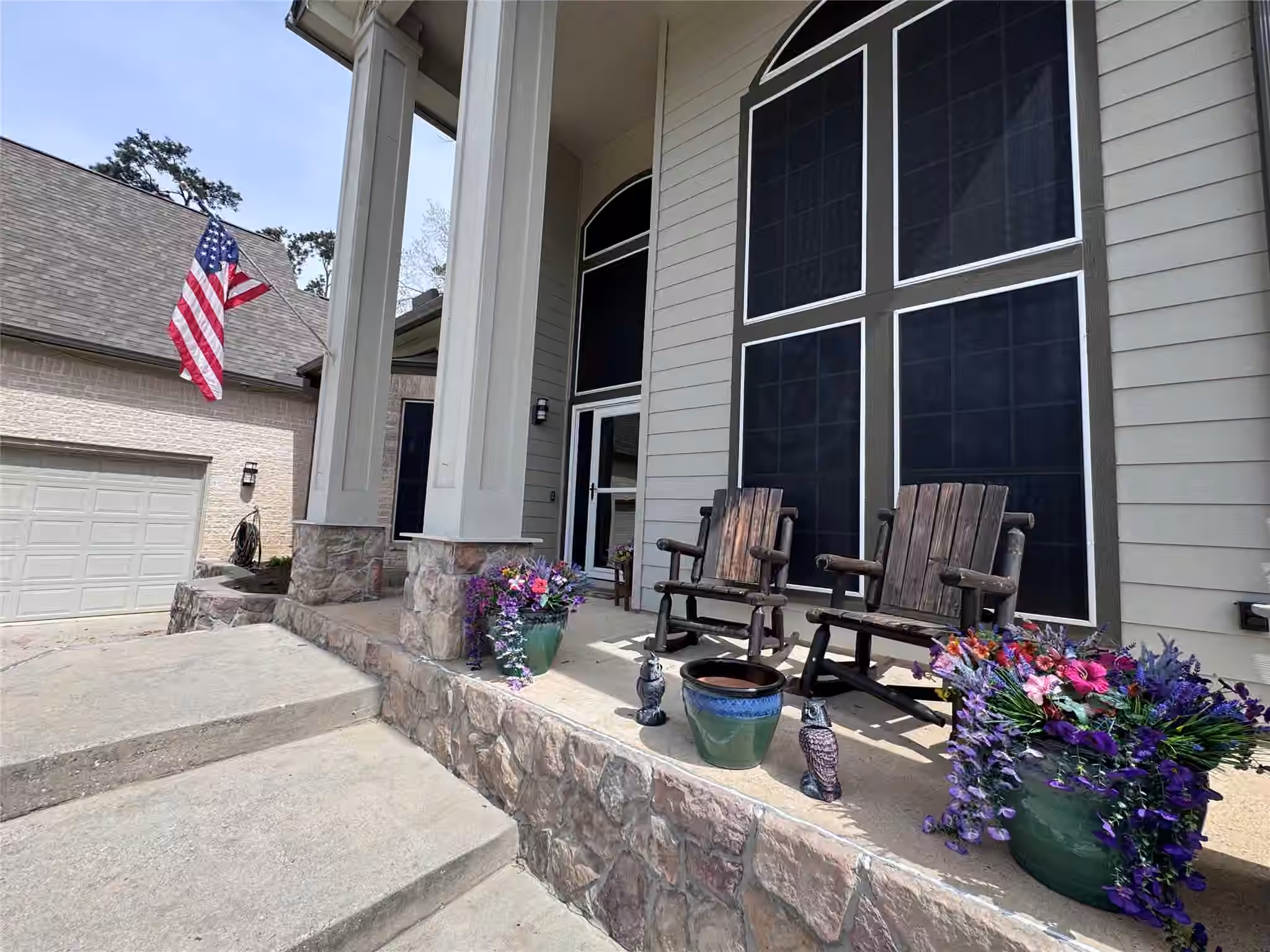 Photo 3 of 707 Fairway Oaks, Conroe, TX