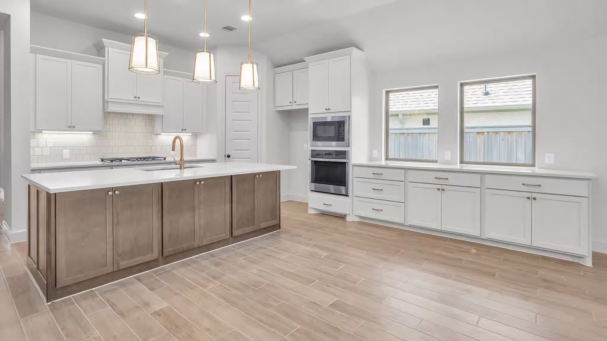Photo 5 of 26516 Pioneer Pointe Court, Montgomery, TX