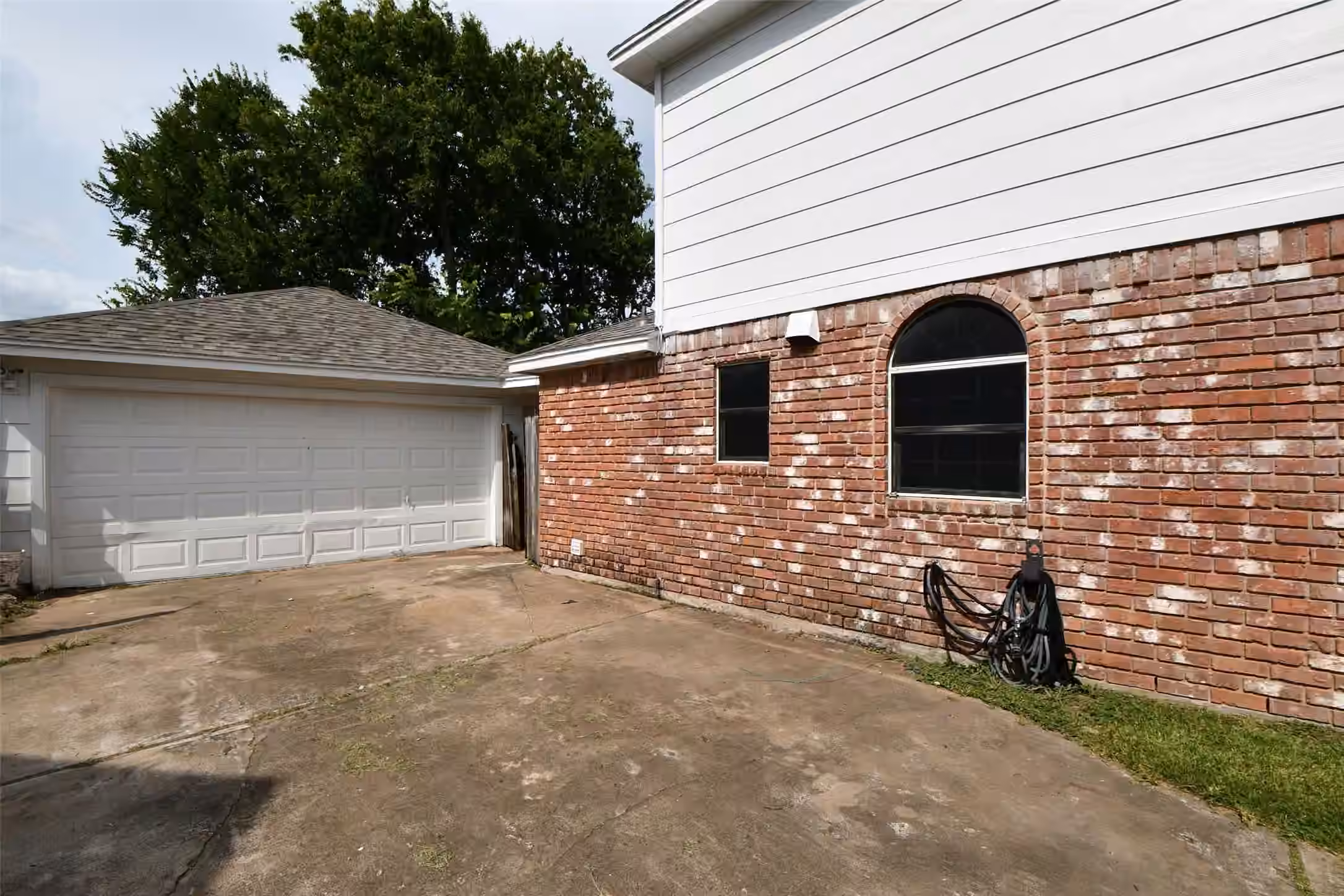 Photo 4 of 14706 W Bend Drive, Houston, TX
