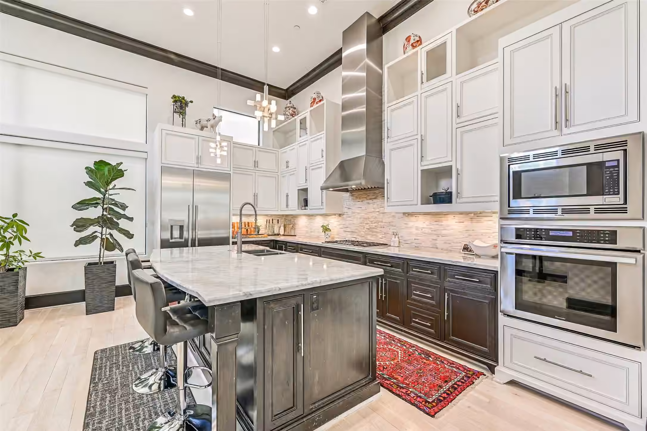 Photo 5 of 503 W Clay Street, Houston, TX