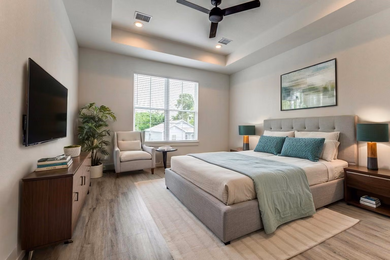 Photo 5 of 728 E 38th Street, Houston, TX