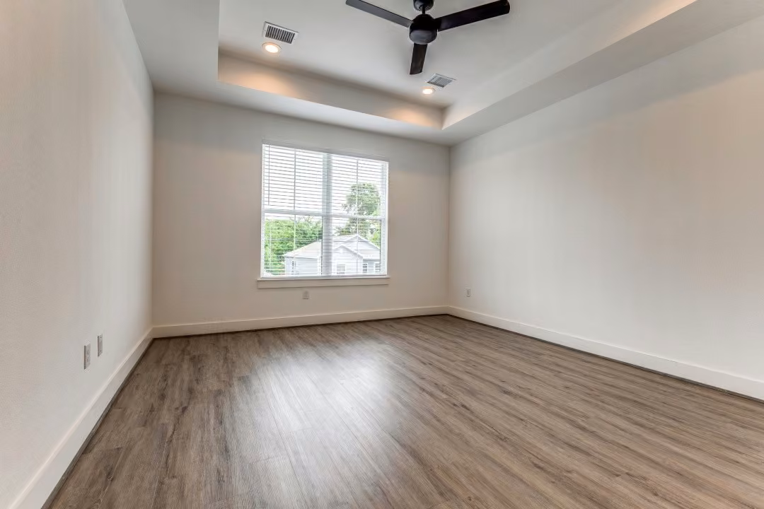 Photo 6 of 728 E 38th Street, Houston, TX