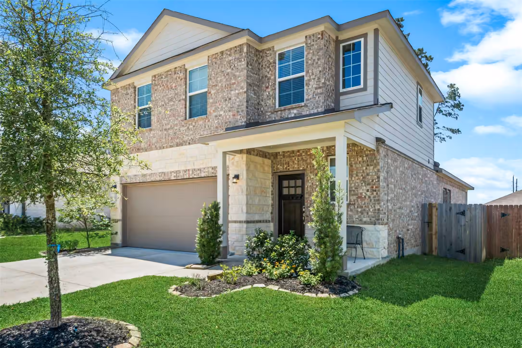 Photo 2 of 8015 Peppercorn Street, Magnolia, TX