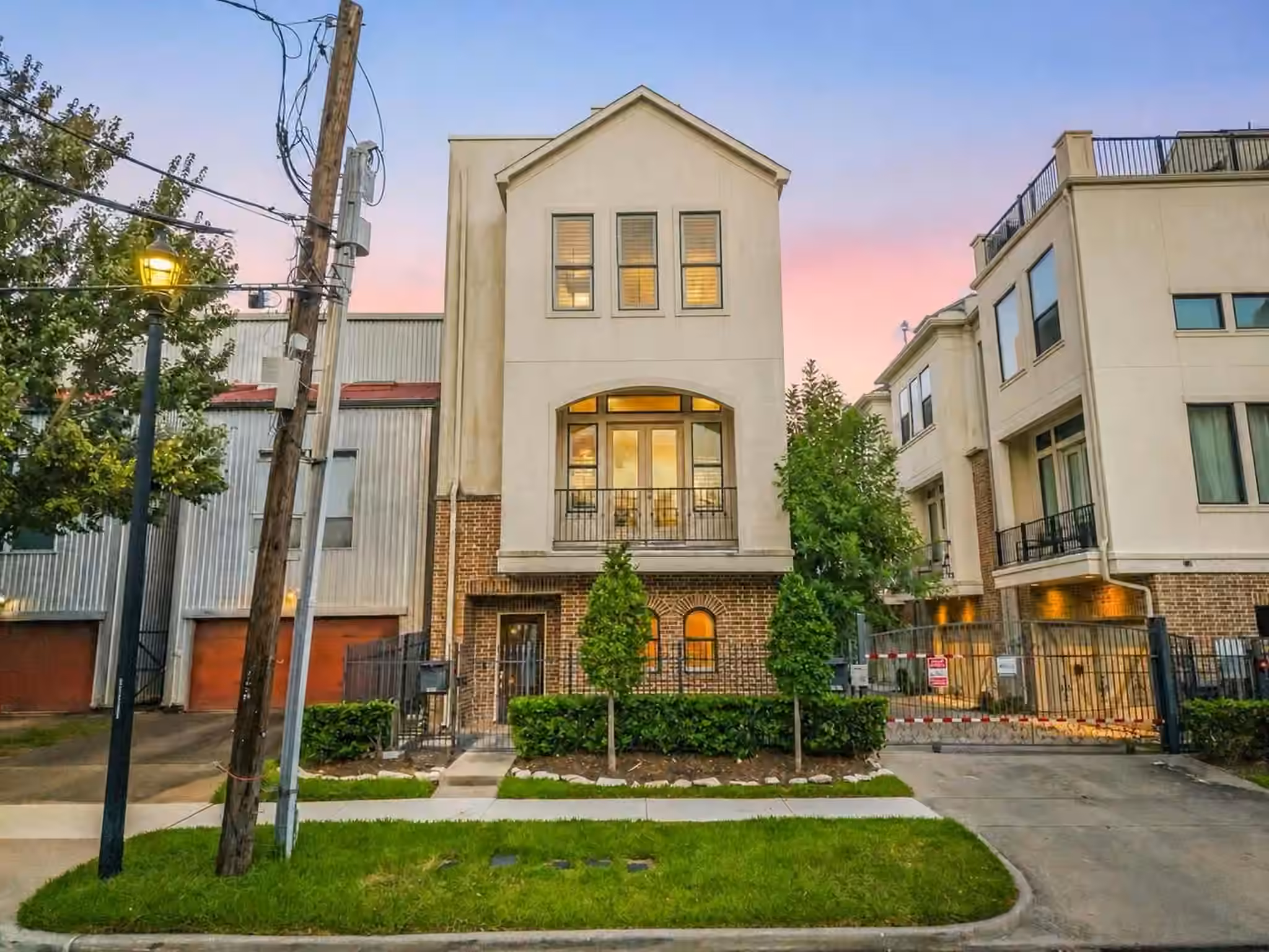Photo 6 of 3123 Austin Street, Houston, TX