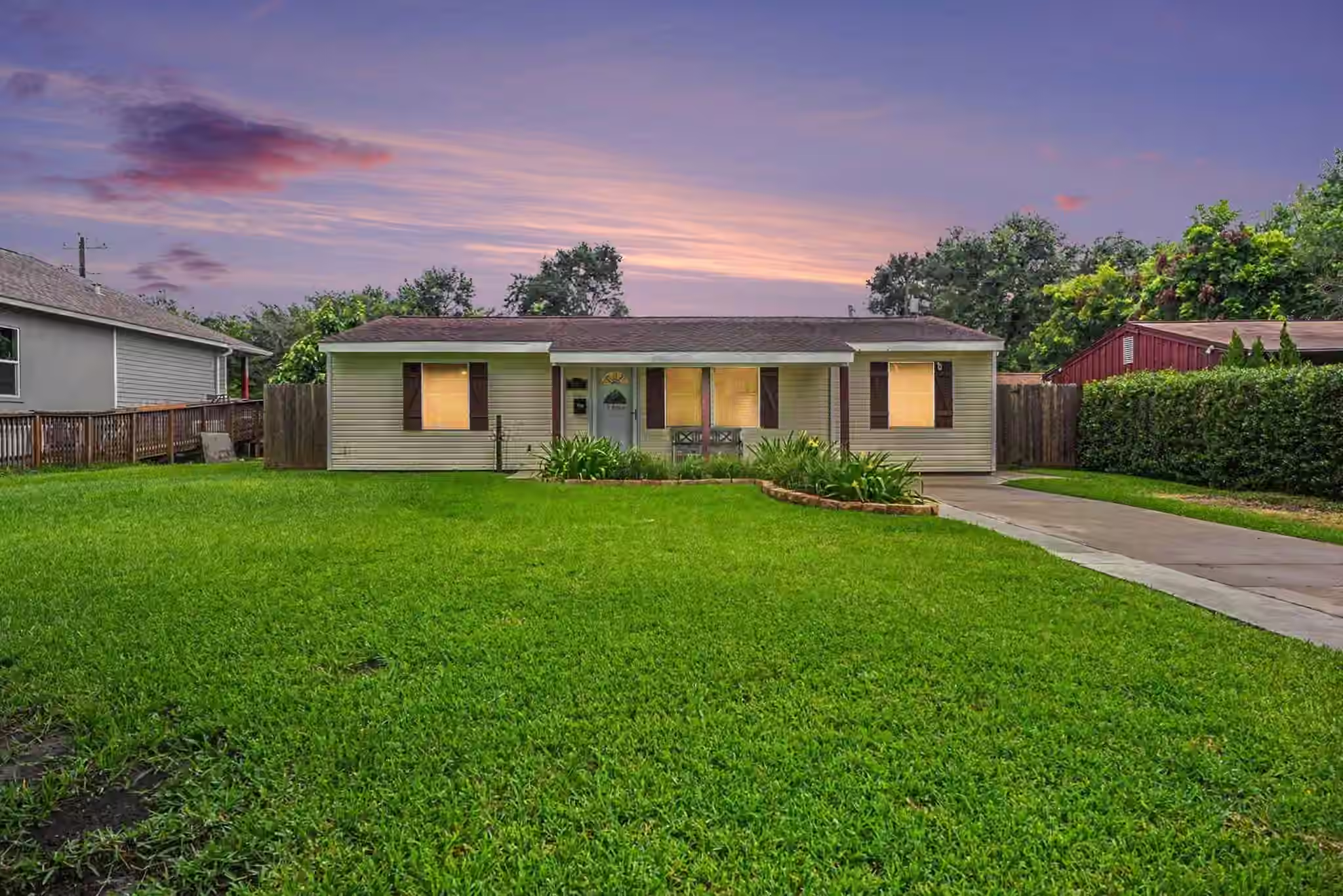 Photo of 905 15th Ave N, Texas City, TX