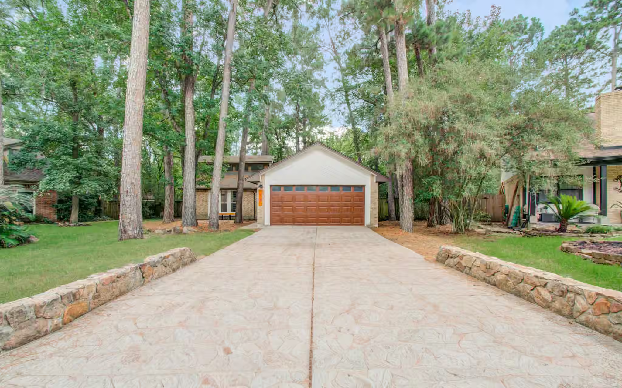 Photo 4 of 19 Tremont Woods Court, The Woodlands, TX