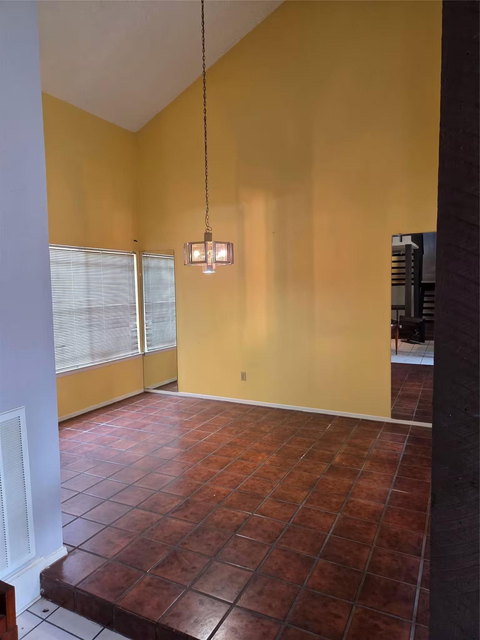 Photo 4 of 7707 Candlegreen Lane, Houston, TX