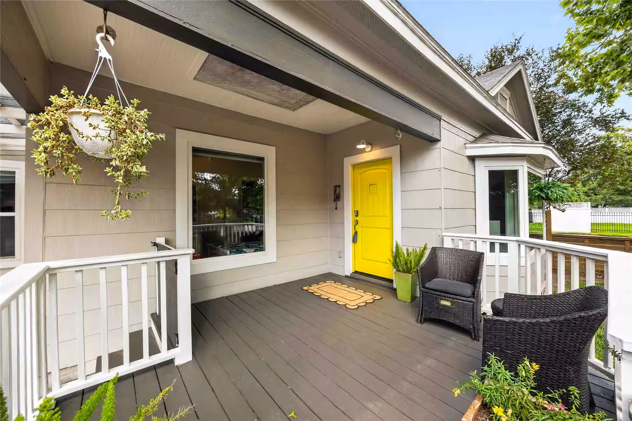 Photo 2 of 711 Walton Street, Houston, TX