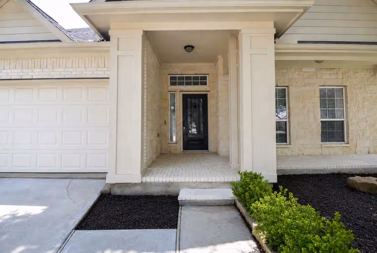 Photo 2 of 11901 Auburn Trail Ln, Pearland, TX