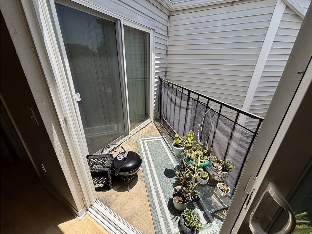 Photo 3 of 9809 Richmond Avenue F8, Houston, TX