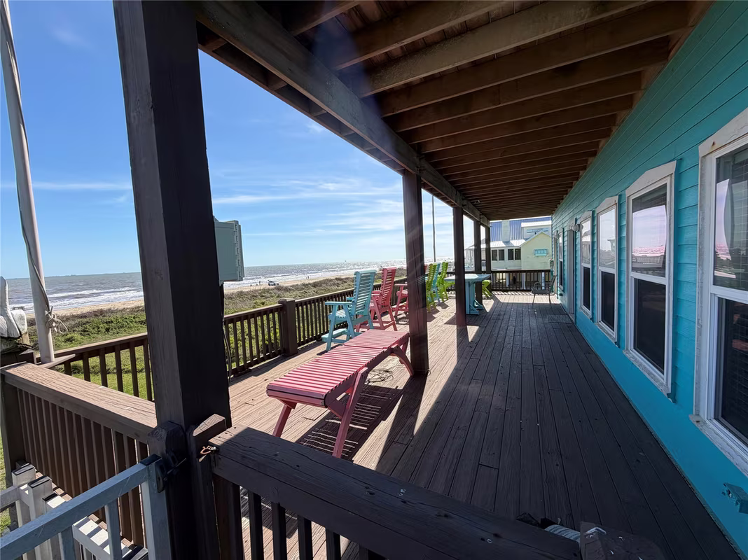 Photo 7 of 3180 Gulf Castle Drive, Crystal Beach, TX