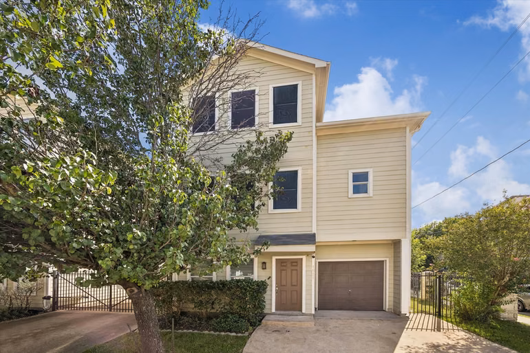 Photo of 1821 Lewis Street, Houston, TX 77009