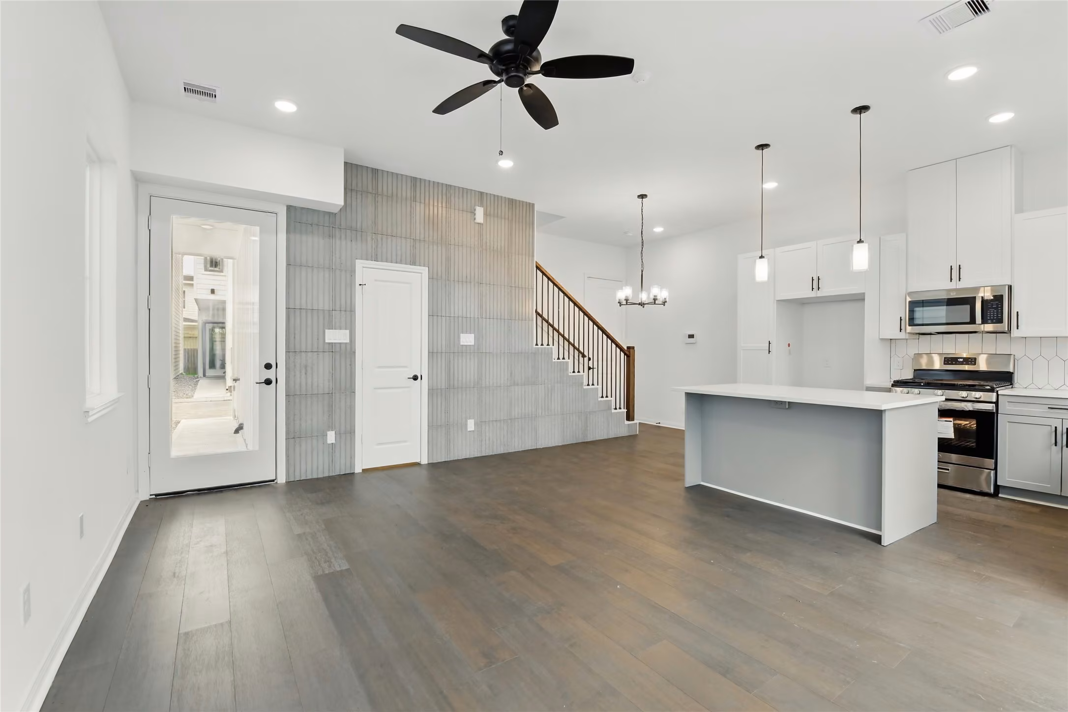 Photo 5 of 9902 Clark Road A, Houston, TX