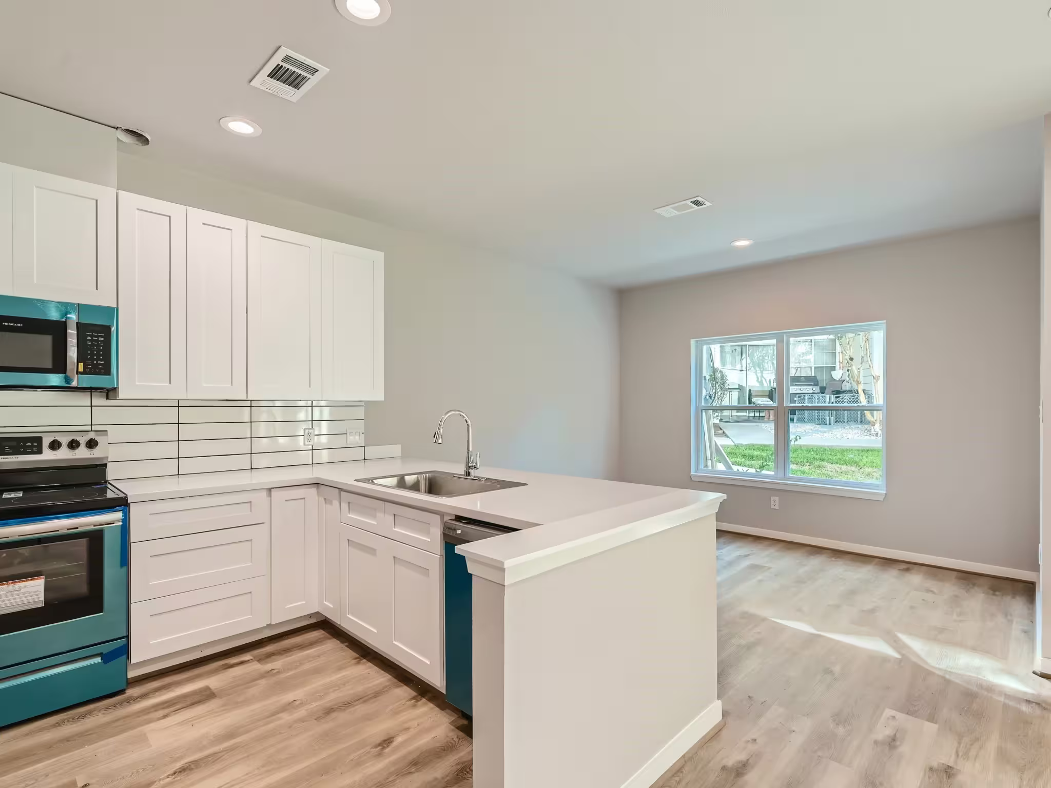 Photo of 12565 Melville Drive 321, Montgomery, TX 77356