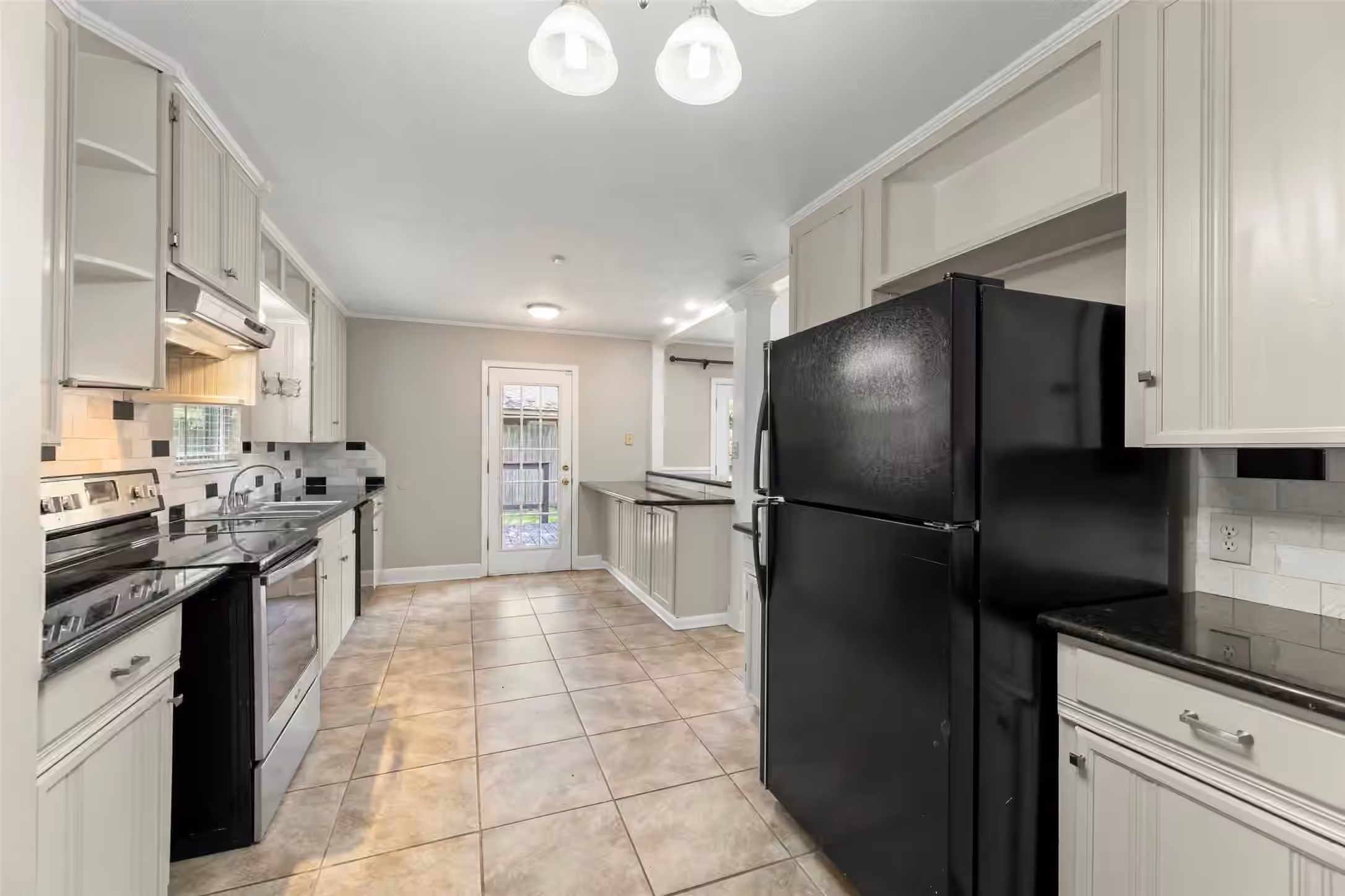 Photo 3 of 8106 Lorrie Drive, Houston, TX