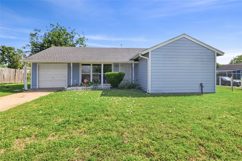 Photo of 6651 Crestmont Street, Houston, TX