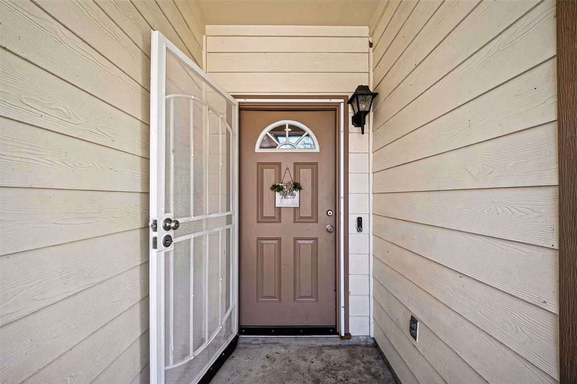 Photo 4 of 8639 Valley Gold Court, Houston, TX