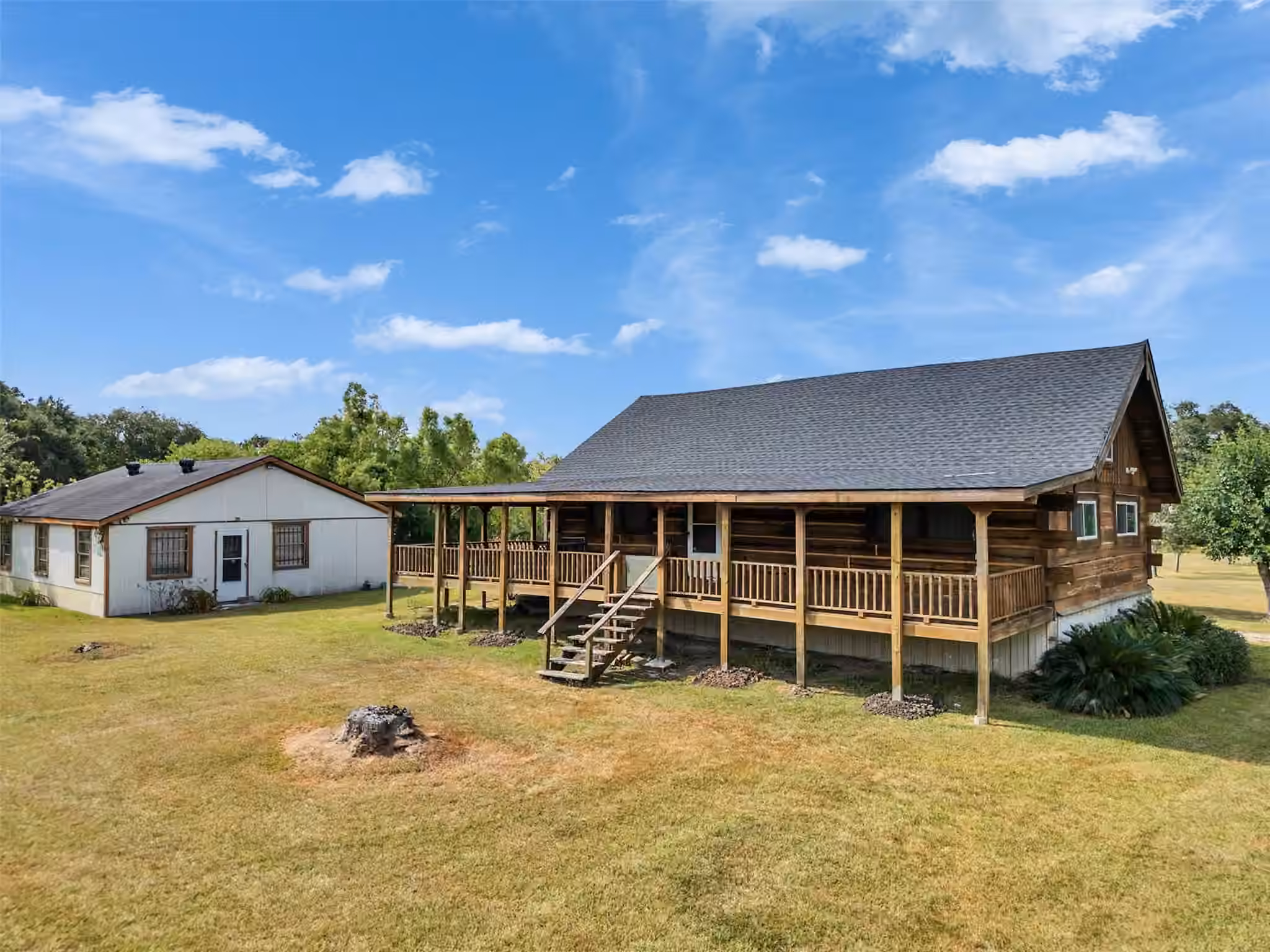 Photo 4 of 4703 Lake Drive, Brazoria, TX